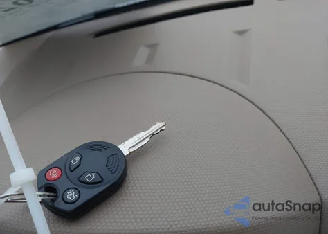 2010 Ford Escape Limited z USA, uszkodzony, nr VIN 1FMCU0EG6AKB31264